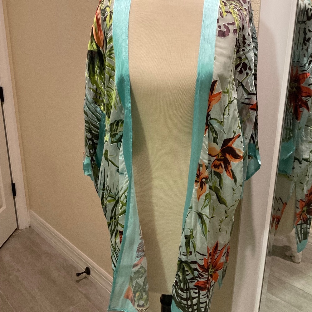 Chicos Burn Out Kimono Tropical Print Size S-M Petite